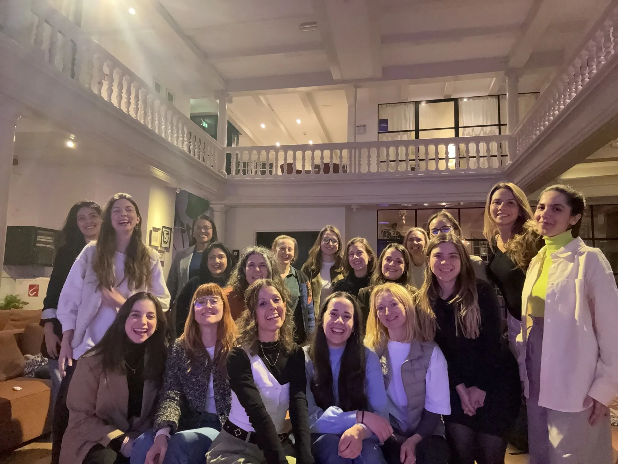 Group photo of participants at an AI workshop with Rafaela Buena